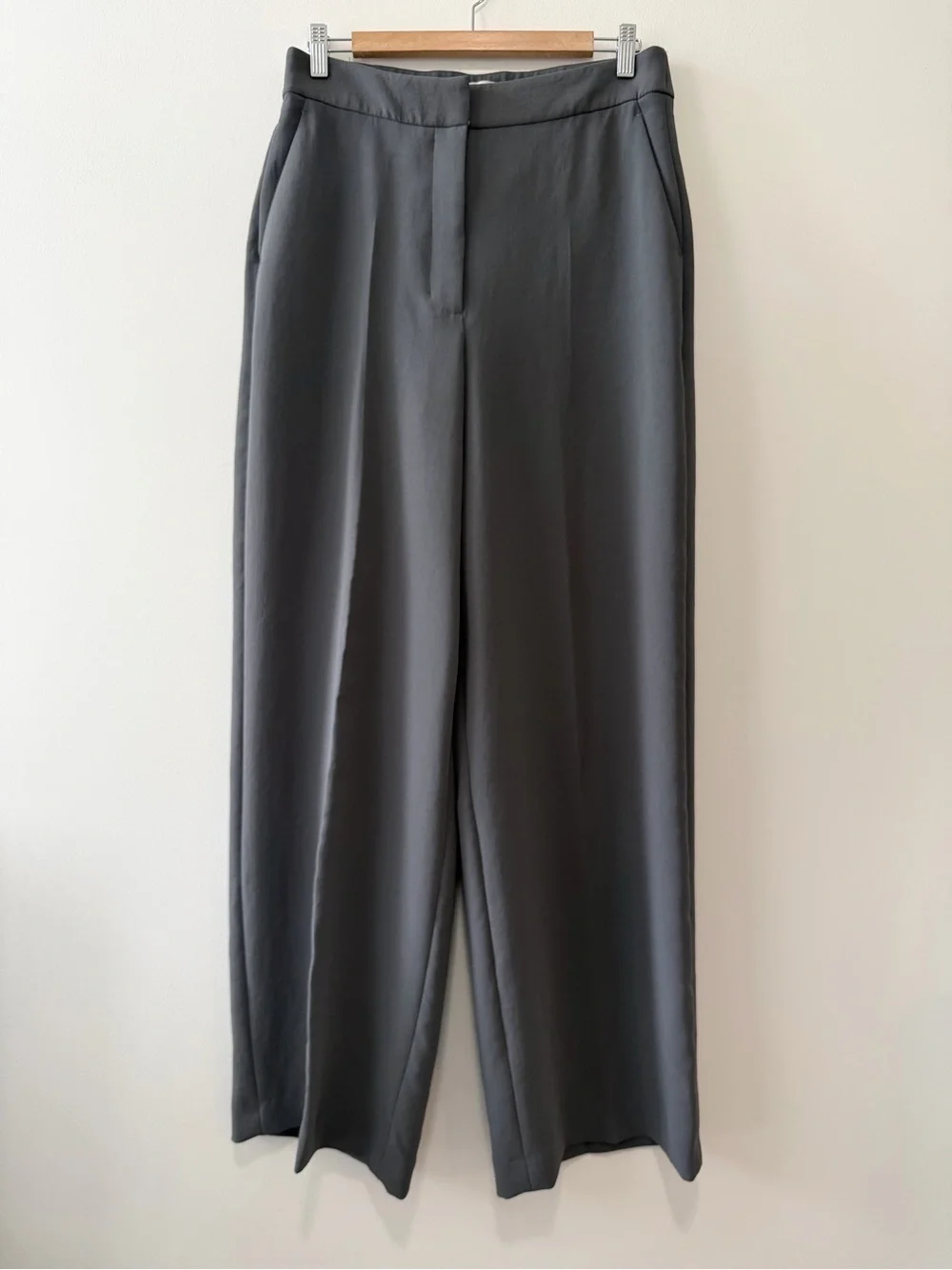Aritzia The Limitless High-Rise Wide Leg Pant Coal Grey Crepette Sz 10 NWOT - Picture 3 of 16